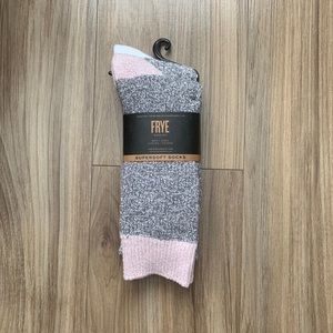 Frye Supersoft Book Socks in Blush 🧦